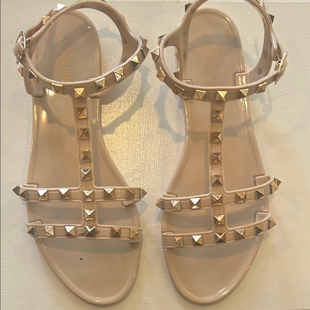 Olivia Miller Women's Cream Studded Sandals